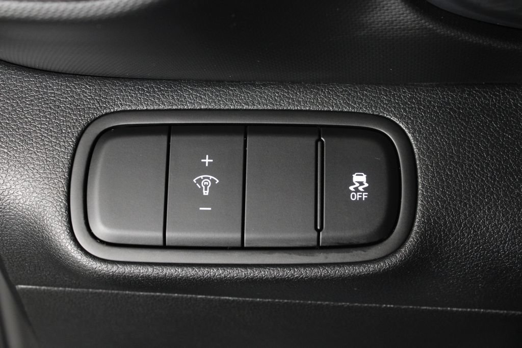 Certified 2026 Hyundai Venue SEL FWD image 24