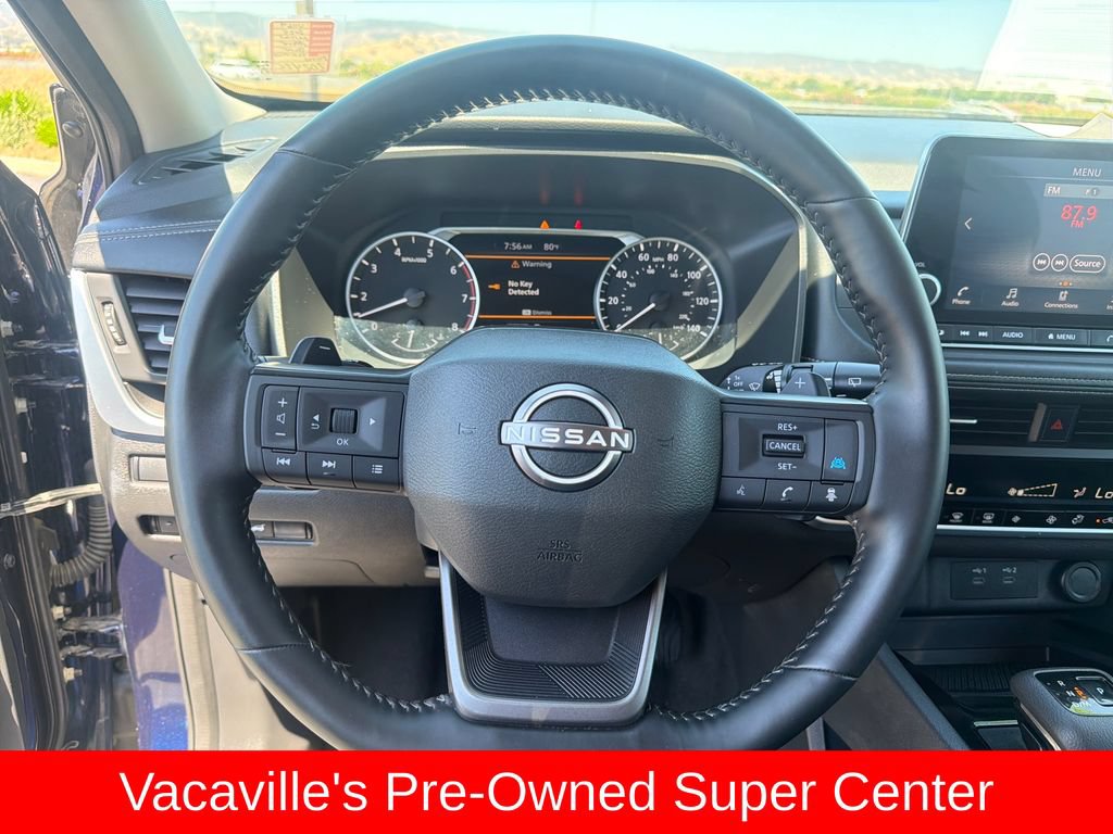 Used 2025 Nissan Rogue SV FWD image 14