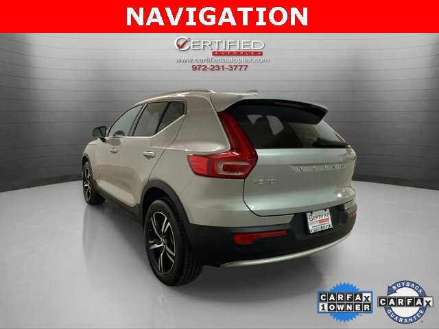 Used 2025 Volvo XC40 B5 Core image 4