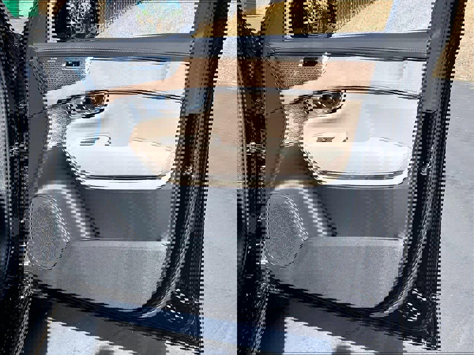 Used 2026 Volvo XC90 T8 Ultra w/ Lounge Package image 27