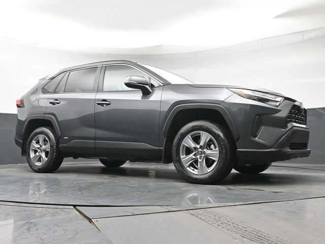 Certified 2025 Toyota RAV4 LE AWD/4WD image 31