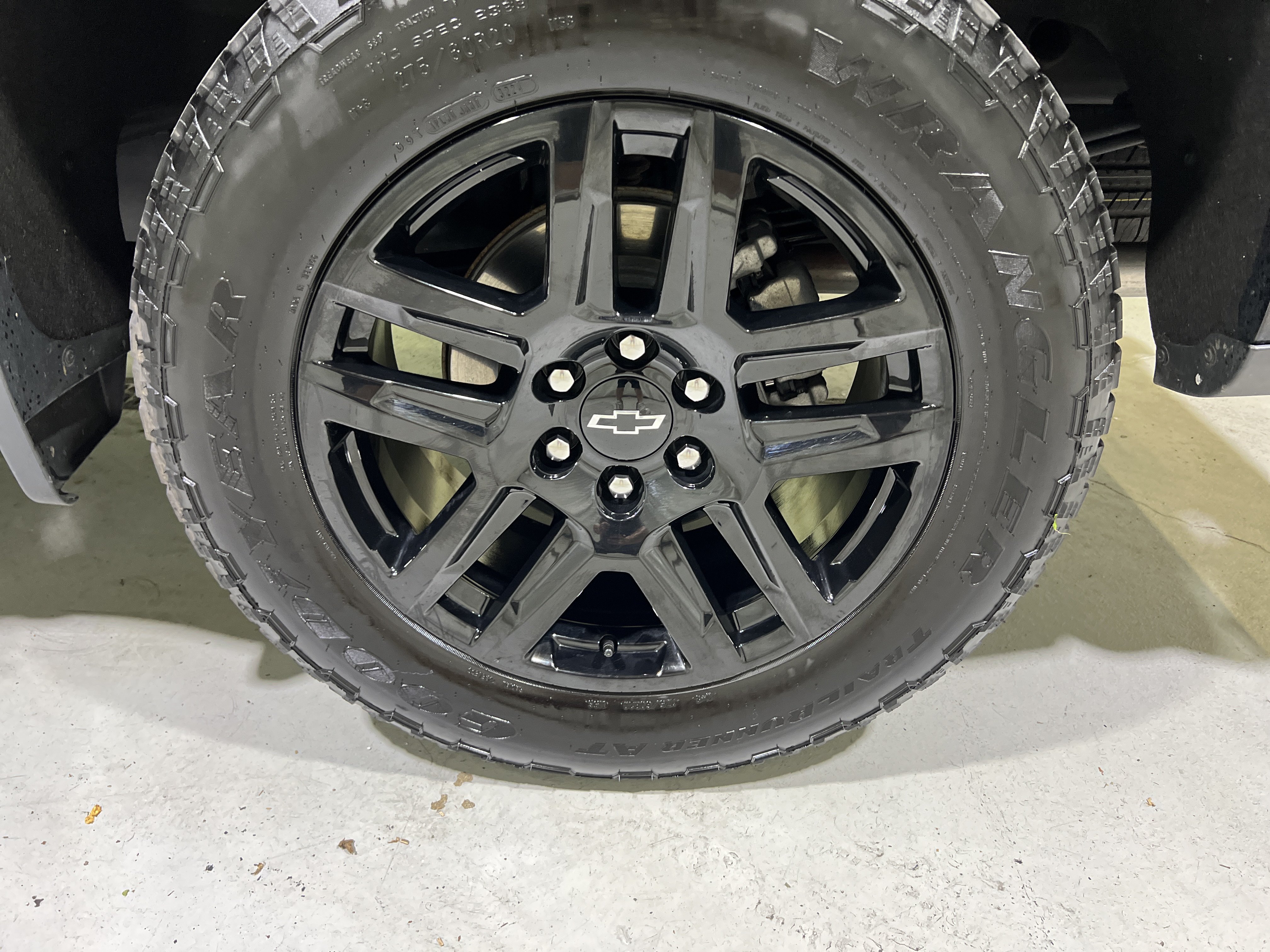 Certified 2025 Chevrolet Silverado 1500 High Country w/ Midnight Edition AWD/4WD image 13