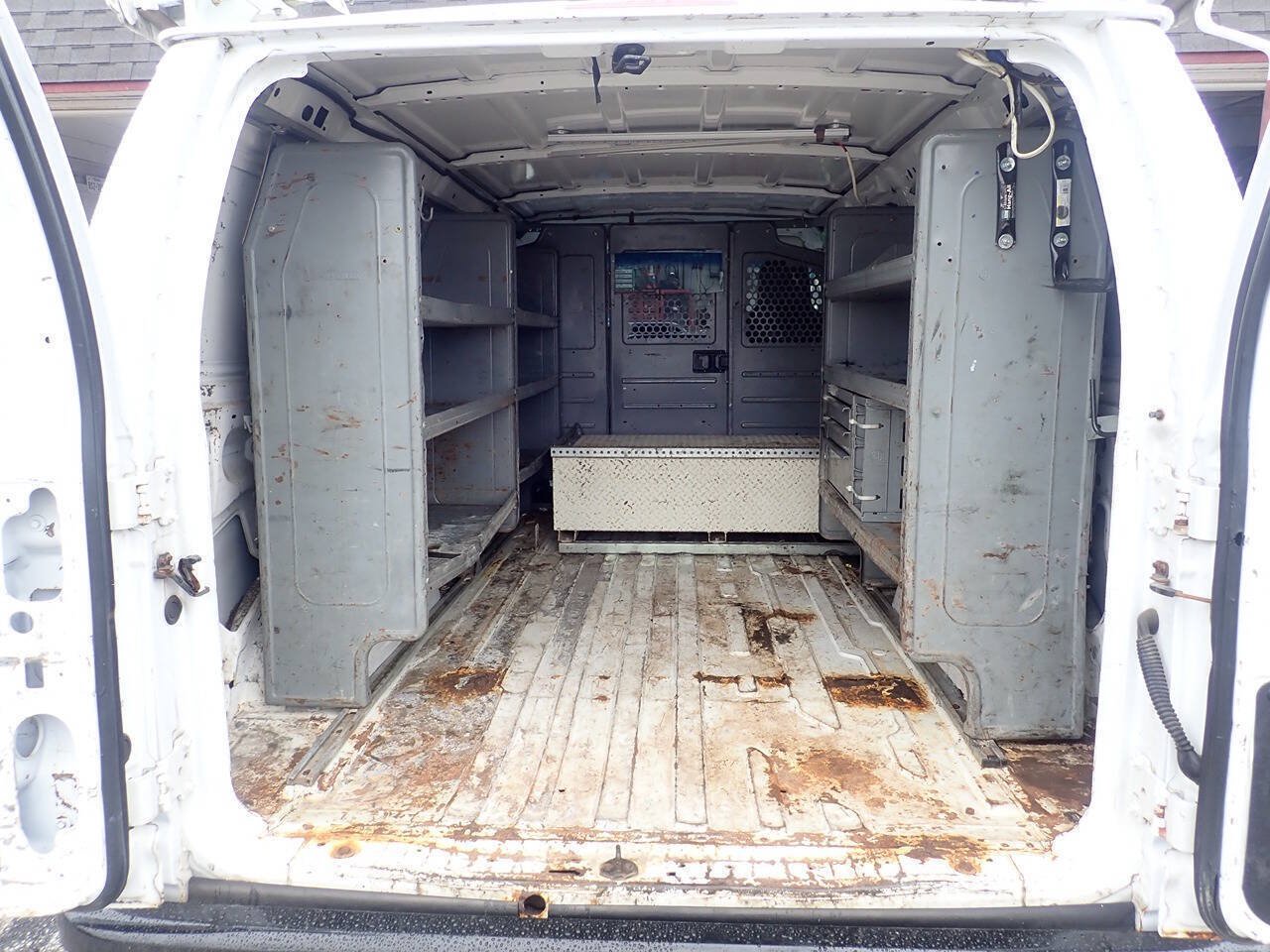 Used 2012 Ford E-250 and Econoline 250 w/ Commercial Cargo Van Pkg RWD image 13