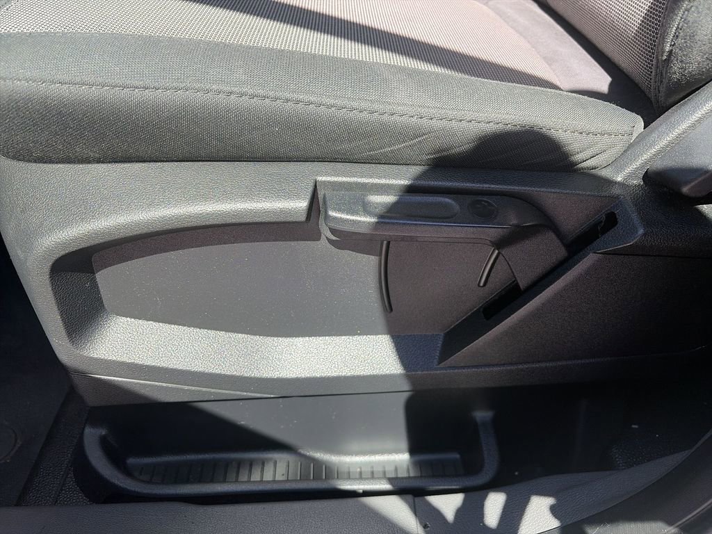 Used 2019 Ford Transit Connect XL image 12