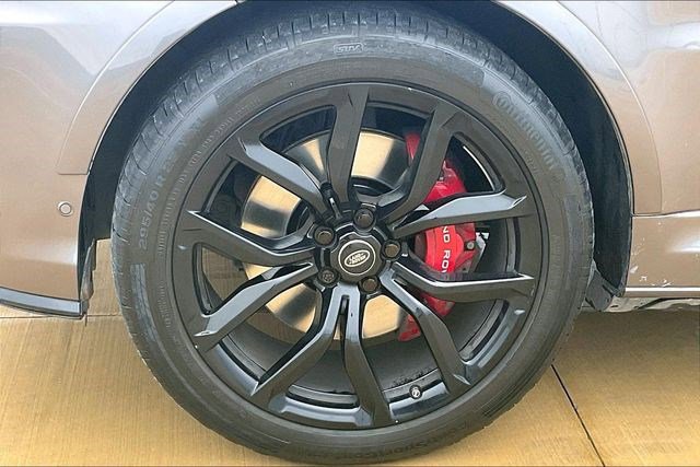 Used 2020 Land Rover Range Rover Sport SVR image 9