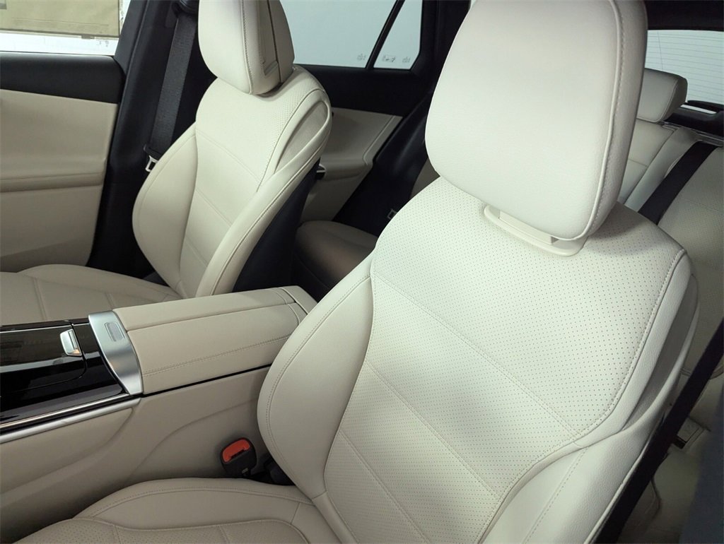 New 2026 Mercedes-Benz GLC 300 4MATIC image 8