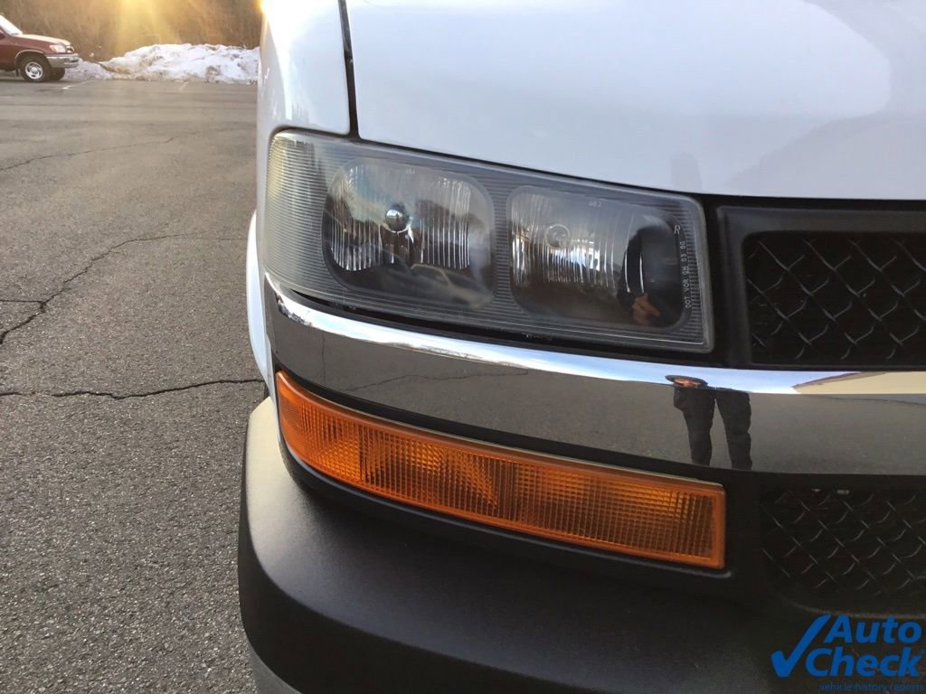 Used 2011 Chevrolet Express 3500 image 15