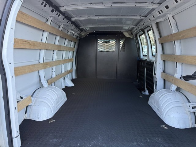 Used 2023 GMC Savana 2500 w/ Driver Convenience Package image 14