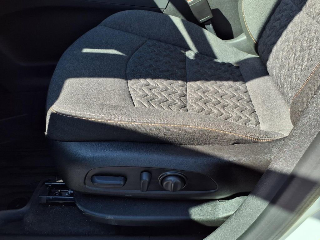 Used 2024 Chevrolet Equinox LT w/ LPO, Floor Liner Package FWD image 22