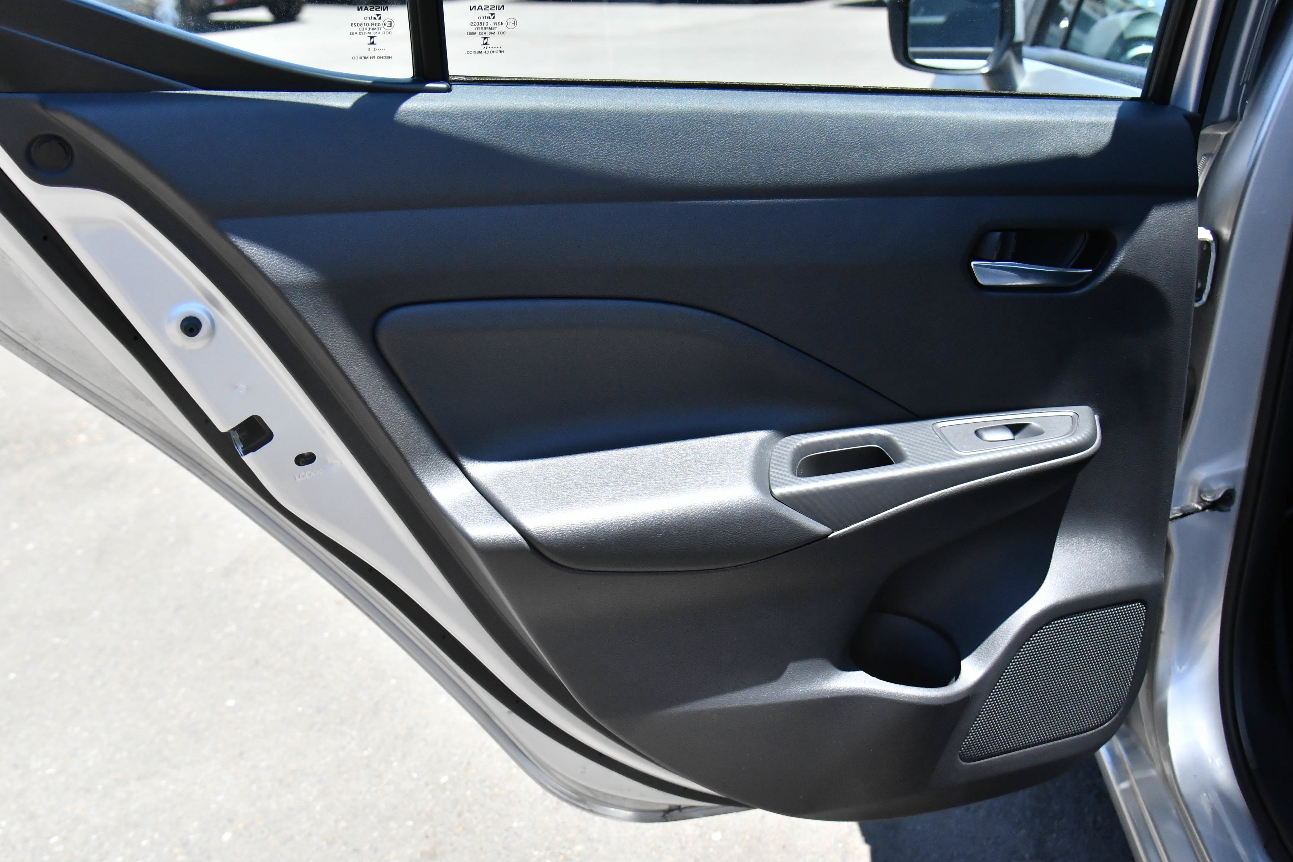 Used 2025 Nissan Versa SV FWD image 30