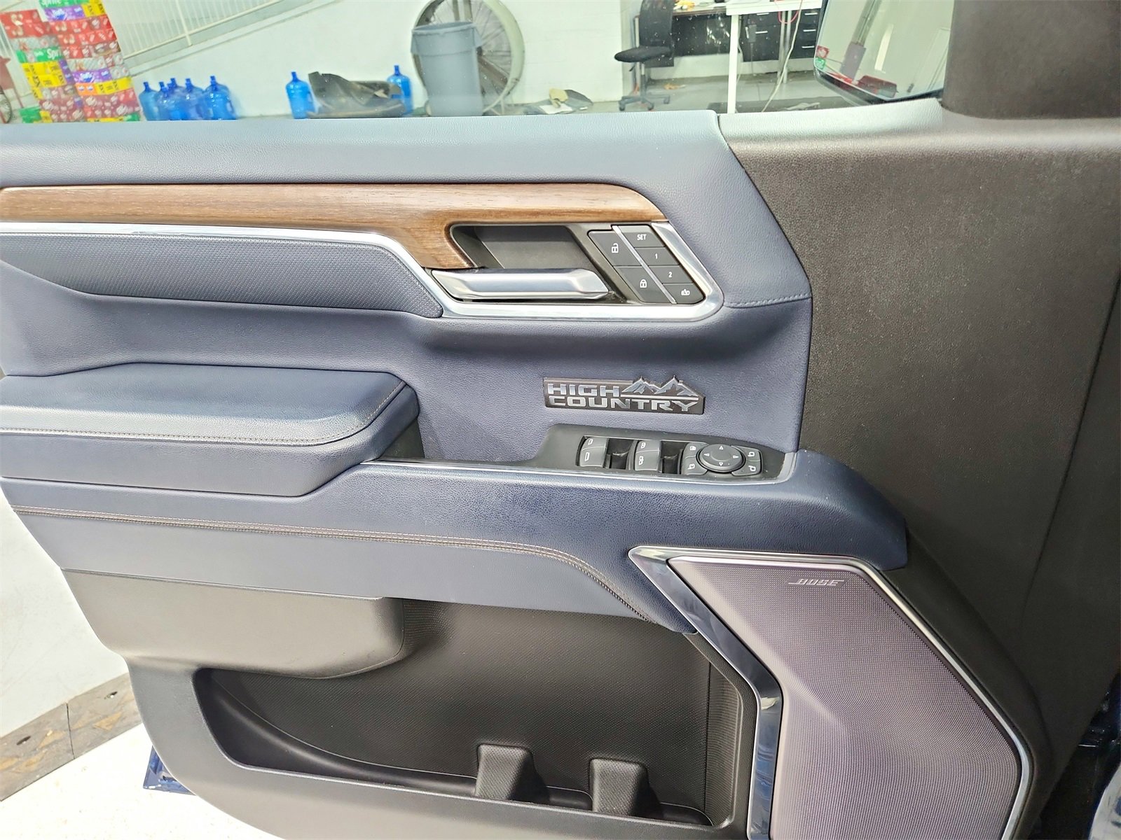 Used 2023 Chevrolet Silverado 1500 High Country w/ Technology Package image 35