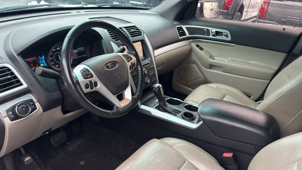 Used 2011 Ford Explorer XLT w/ 202A Rapid Spec Order Code image 8