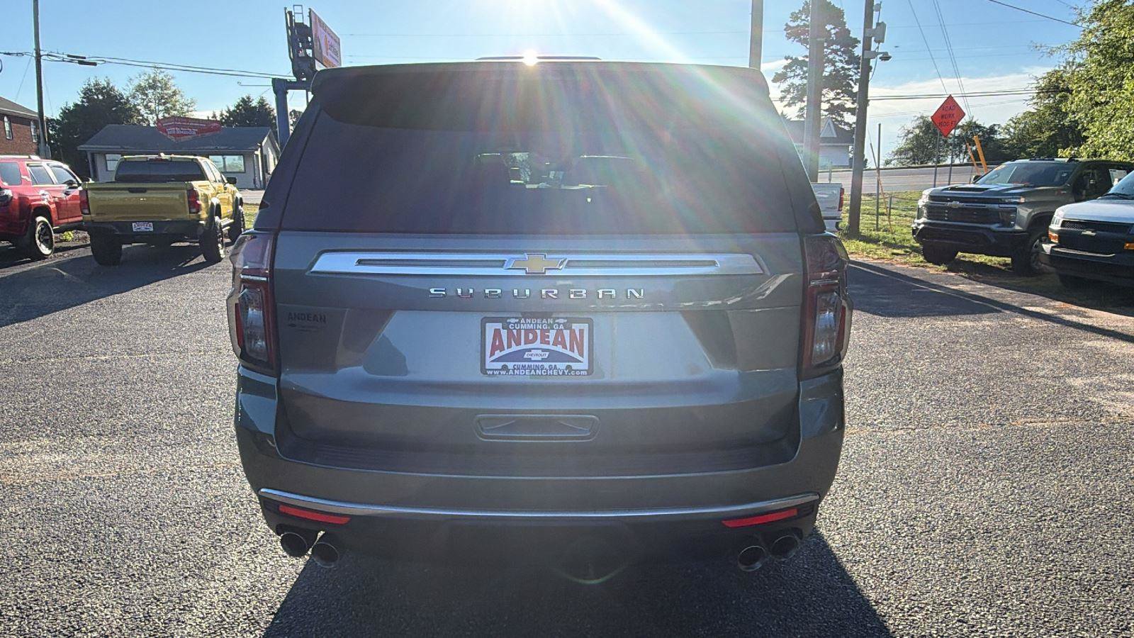 Used 2024 Chevrolet Suburban High Country w/ Max Trailering Package AWD/4WD image 6