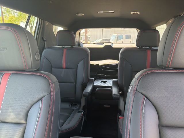 New 2026 Chevrolet Traverse RS w/ LPO, Floor Liner Package AWD/4WD image 29
