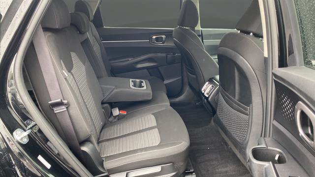 Certified 2025 Kia Sorento LX FWD image 26