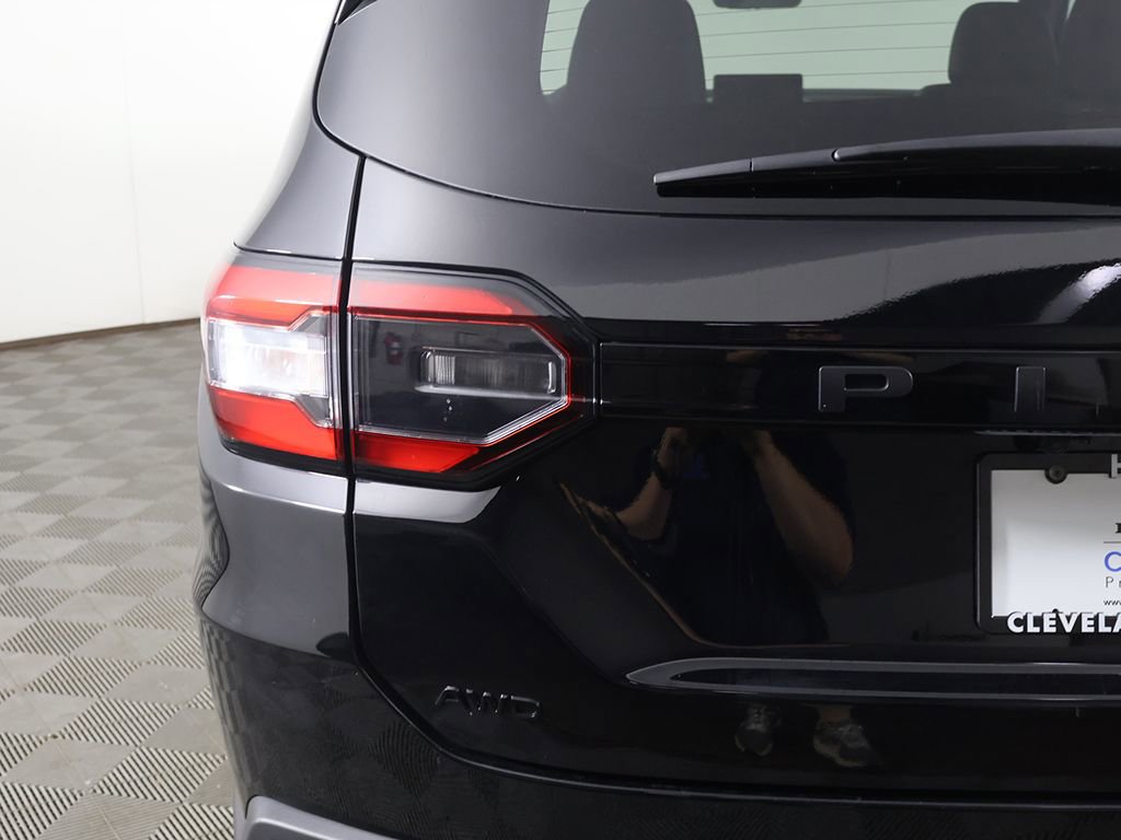 Certified 2025 Honda Pilot TrailSport image 17