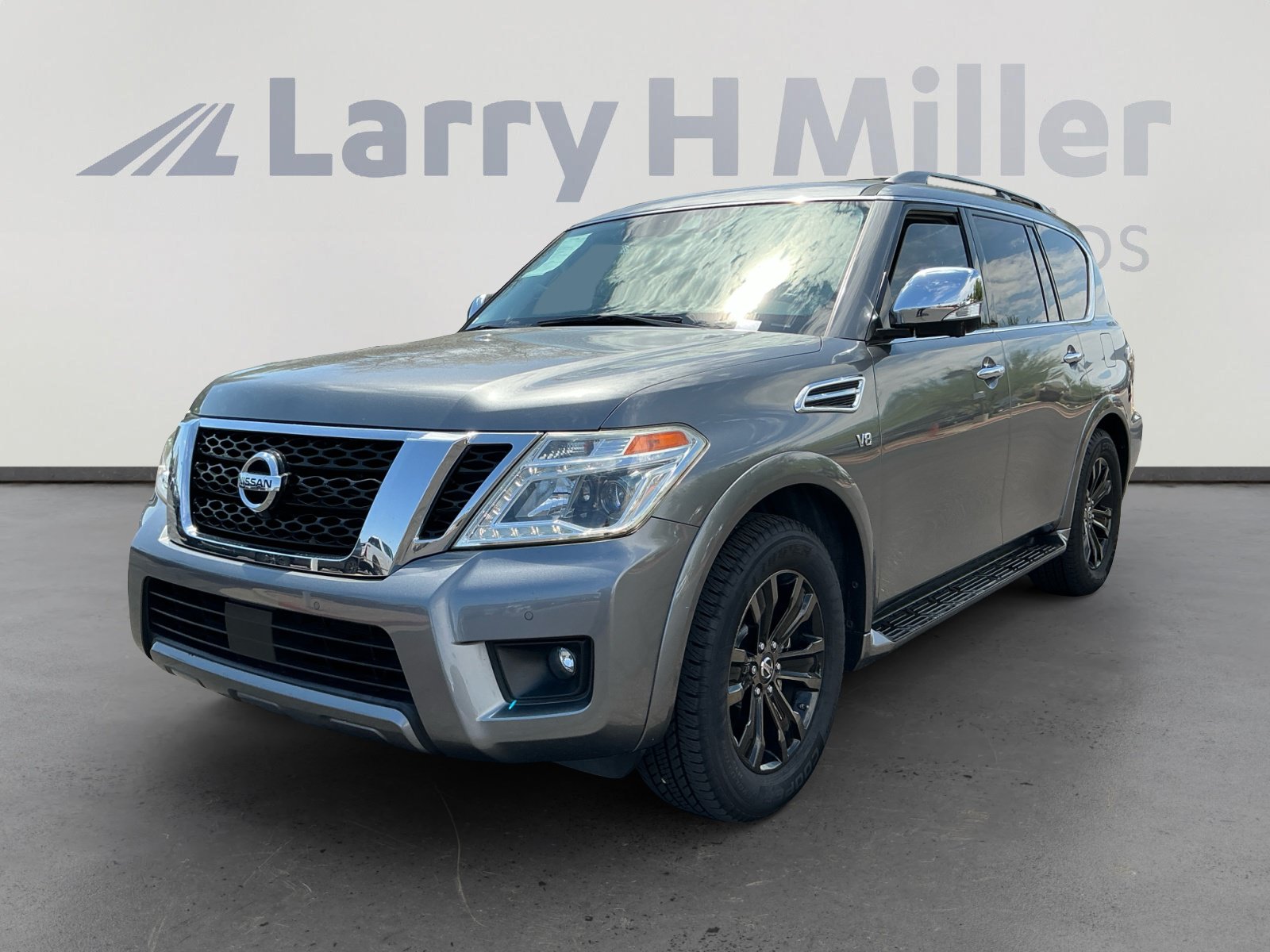 Used 2020 Nissan Armada Platinum w/ Captain's Chairs Package RWD image 1
