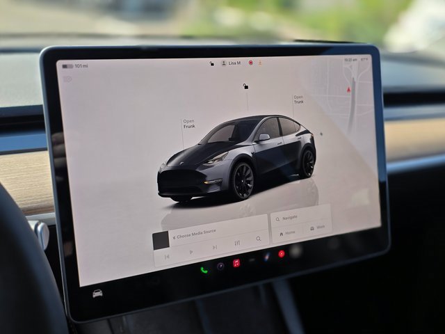 Used 2023 Tesla Model Y 2WD image 27