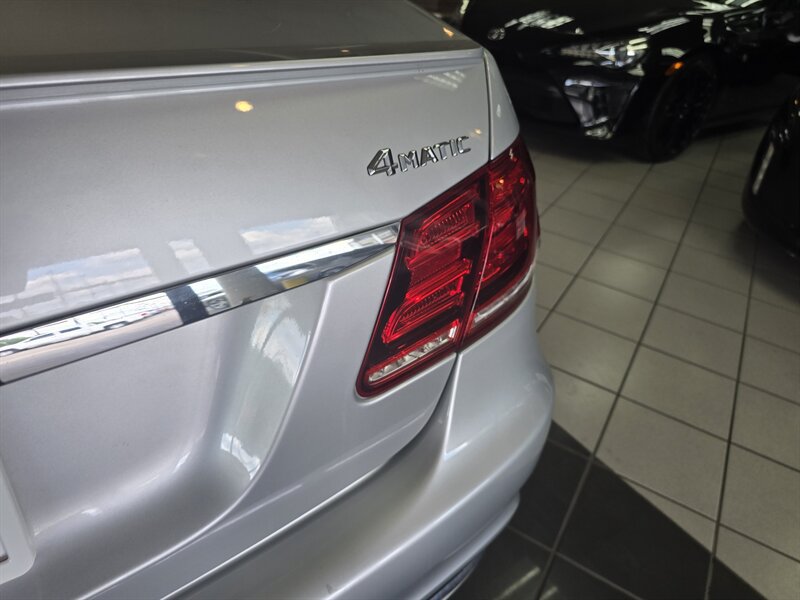Used 2014 Mercedes-Benz E 350 4MATIC Sedan image 3