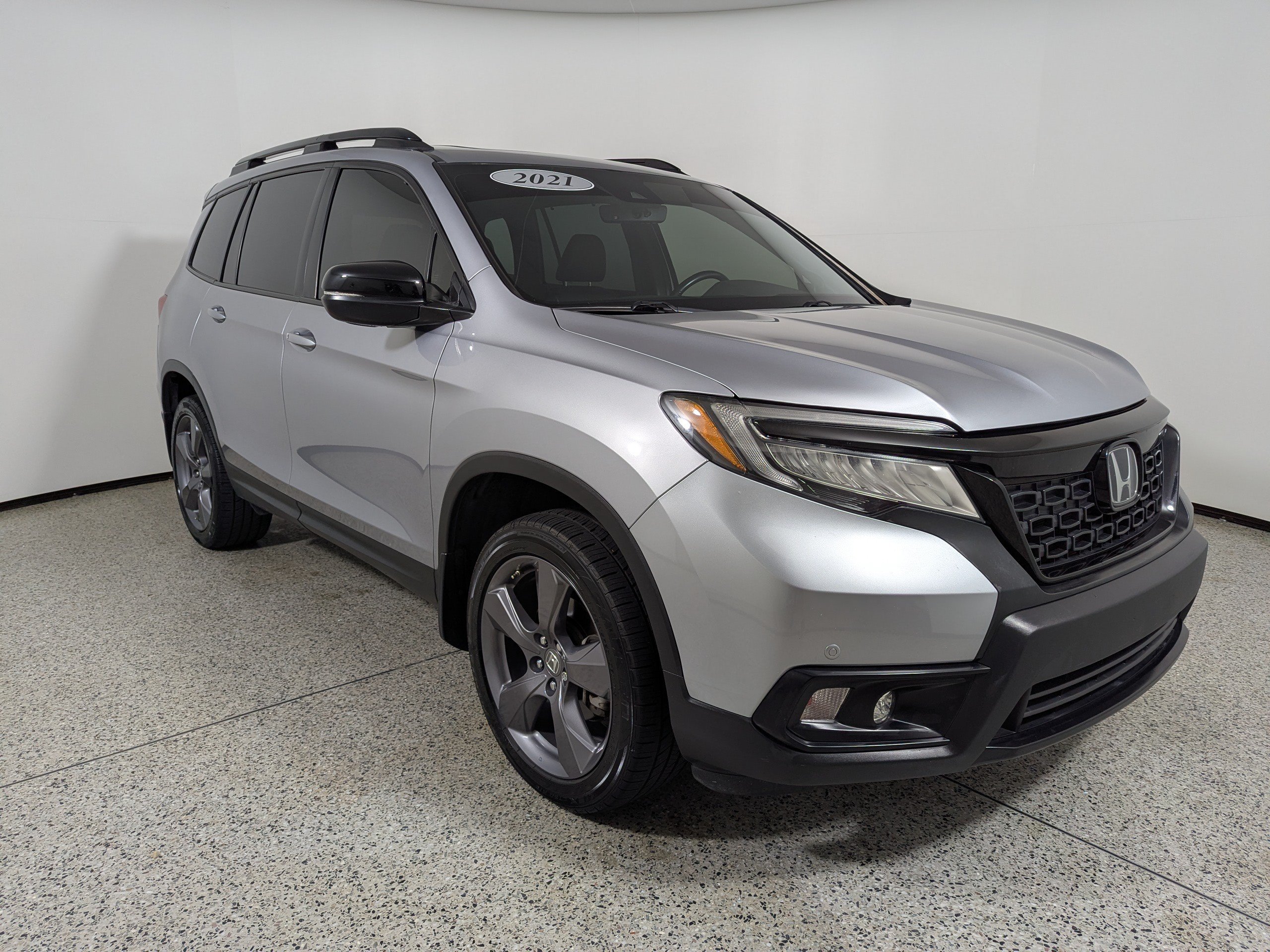 Used 2021 Honda Passport Touring image 1
