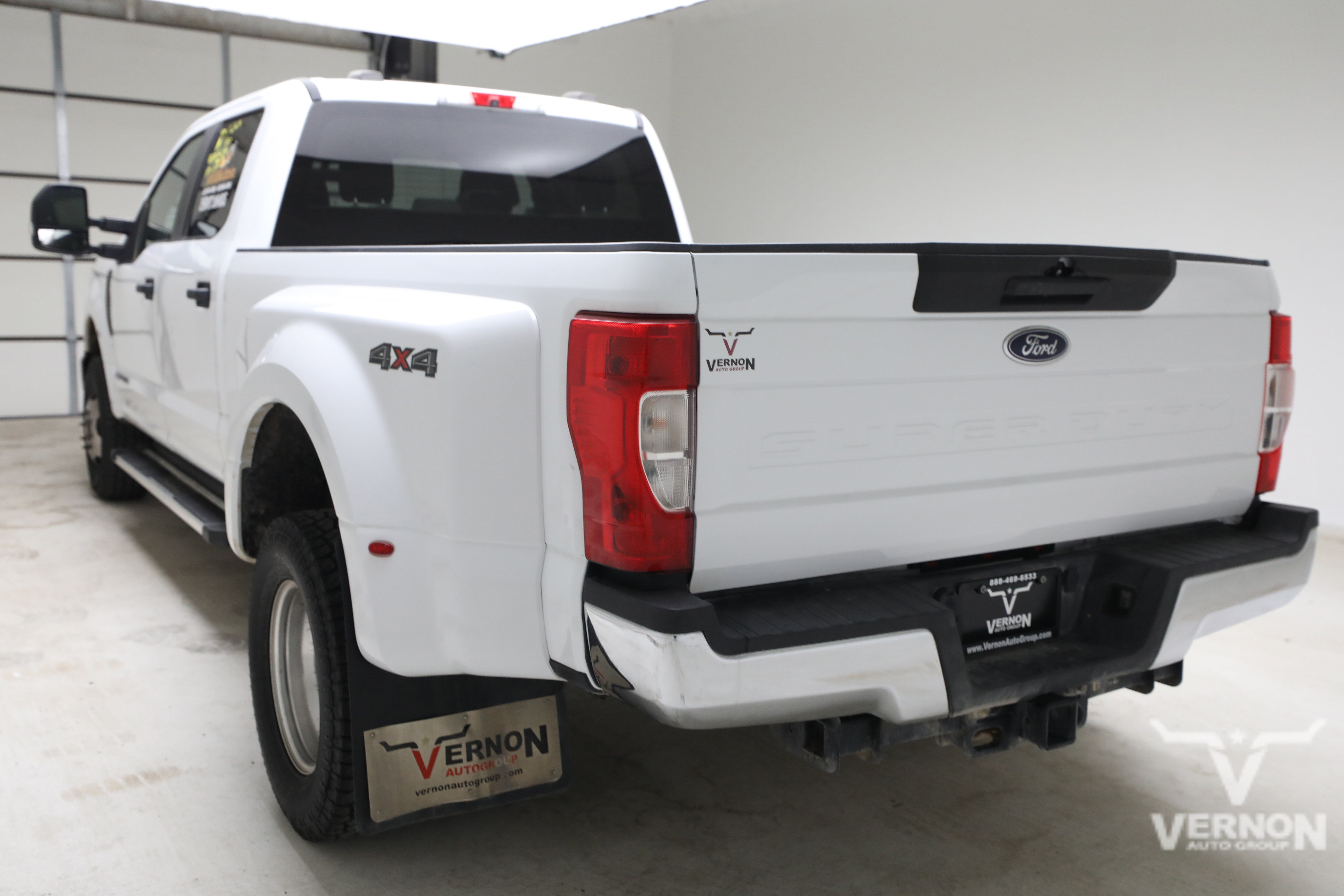 Used 2022 Ford F350 XL w/ STX Appearance Package AWD/4WD image 2