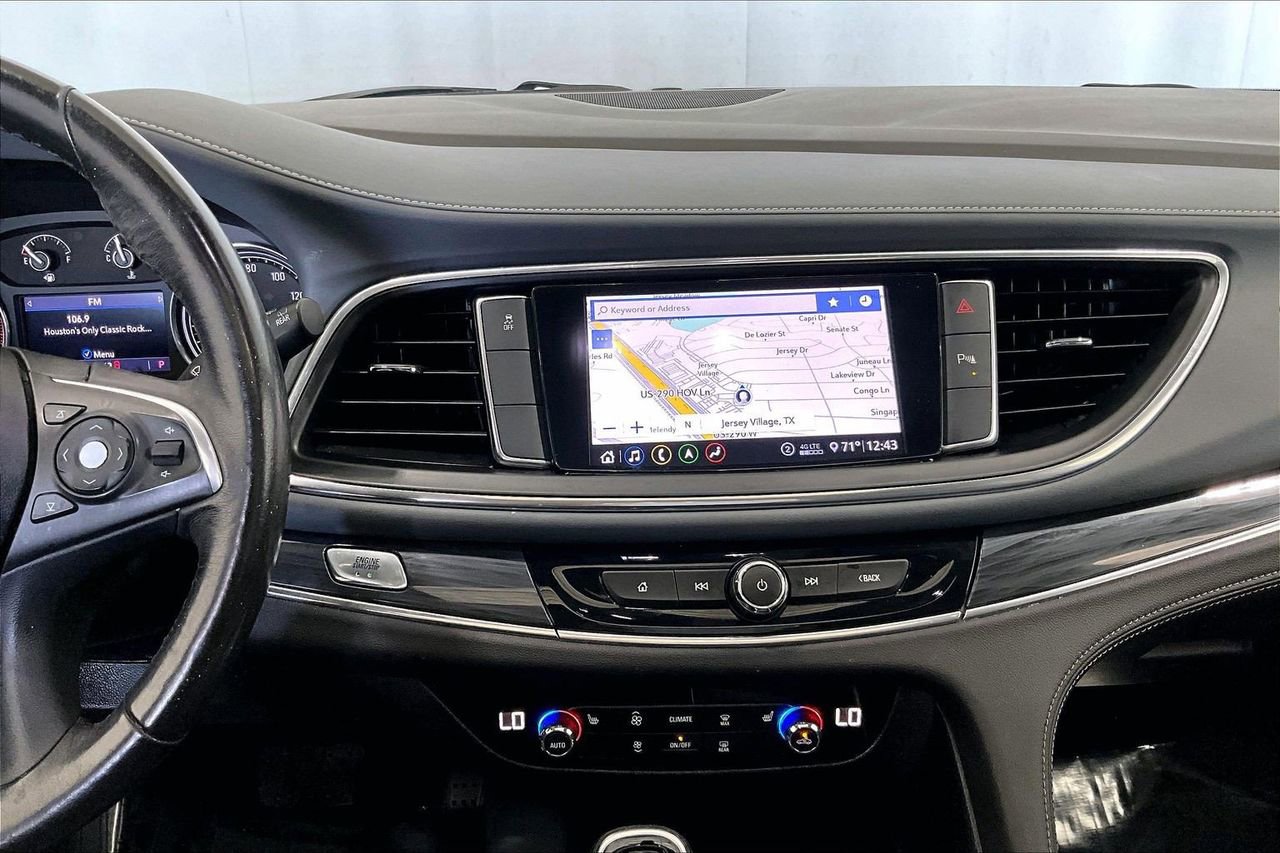 Used 2021 Buick Enclave Essence w/ Sound and Sites Package image 5