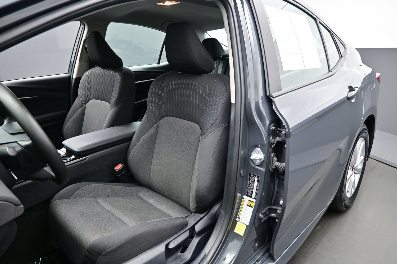 Used 2025 Toyota Camry LE FWD image 11