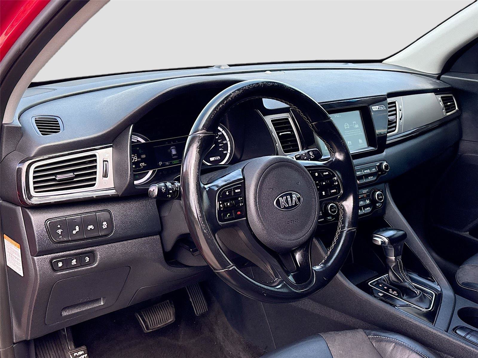 Used 2019 Kia Niro EX FWD image 9