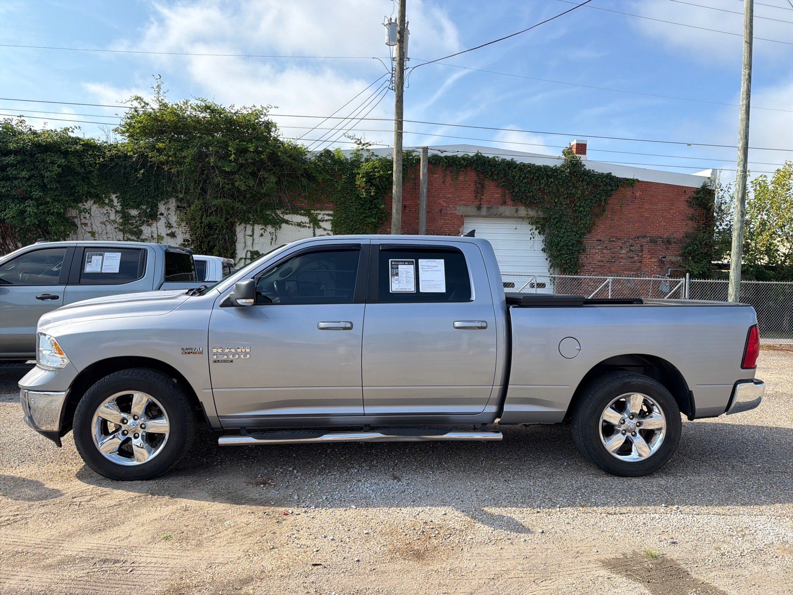 Used 2019 RAM 1500 Big Horn RWD image 3