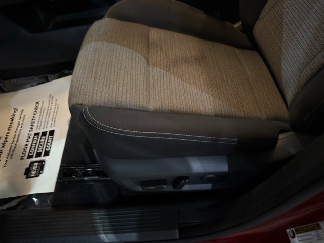 Used 2023 Nissan Rogue SV image 24