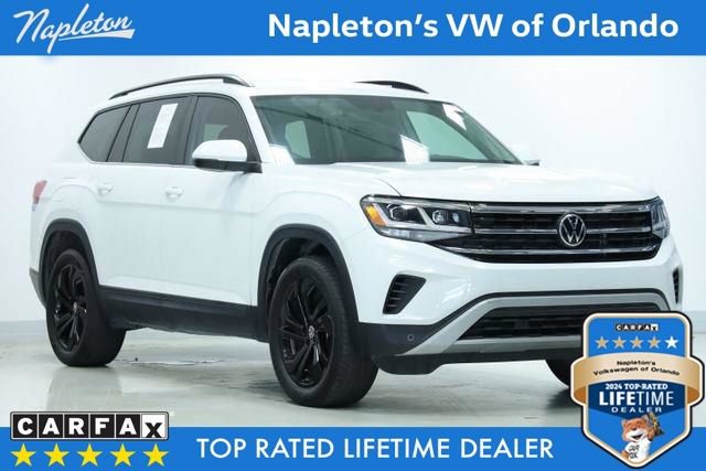Certified 2022 Volkswagen Atlas SE w/ Black Wheel Package FWD image 3
