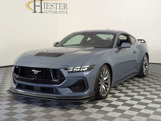 Used 2025 Ford Mustang GT Premium image 4