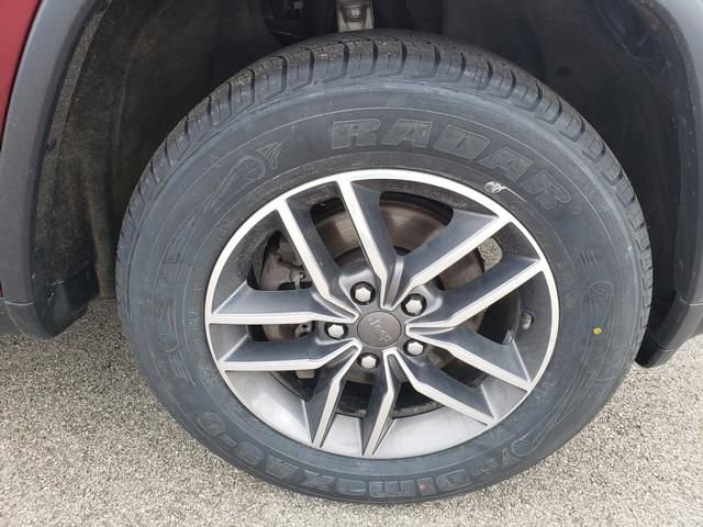 Used 2019 Jeep Grand Cherokee Limited image 27