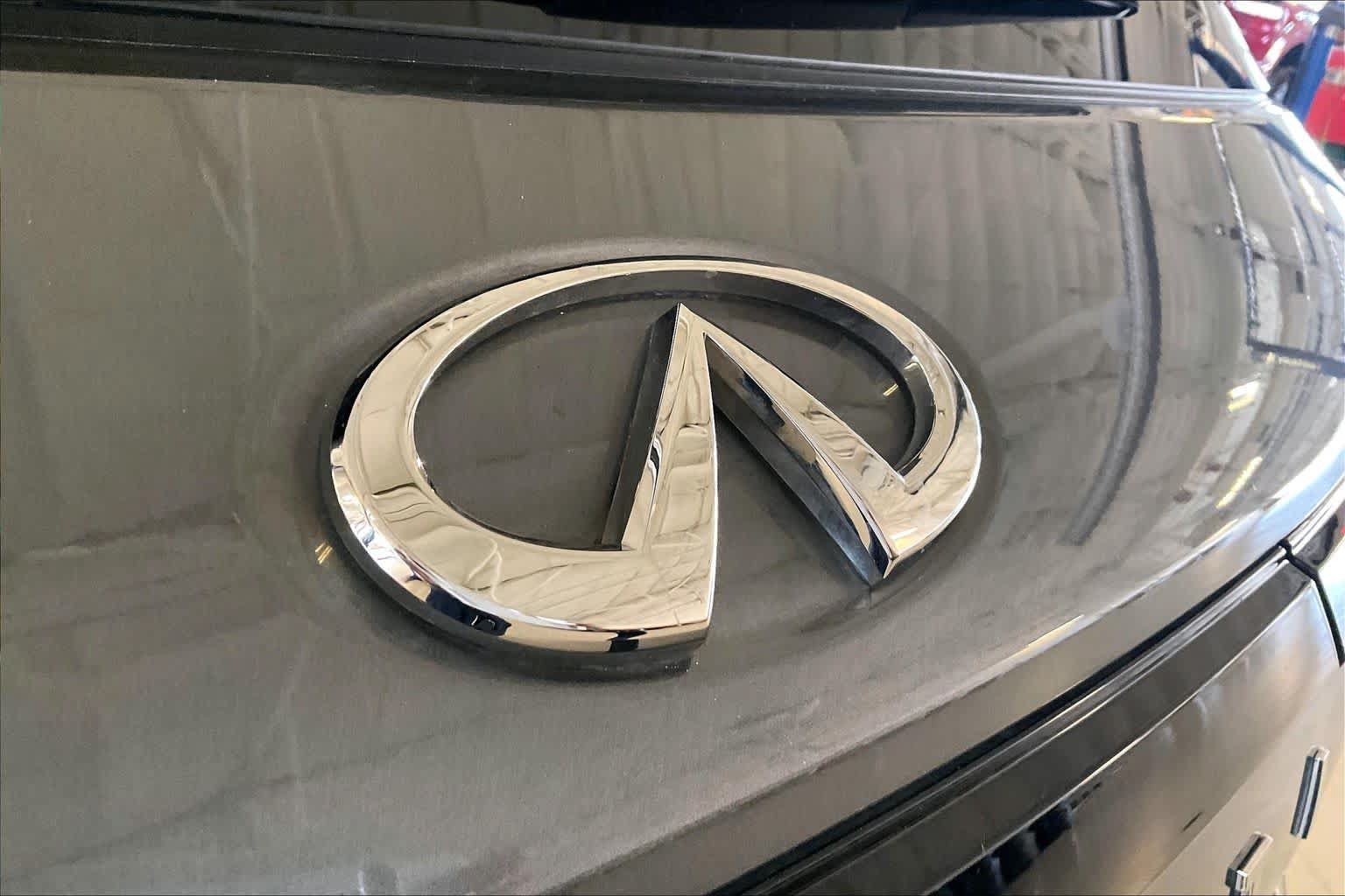 Used 2023 INFINITI QX60 Luxe w/ Vision Package FWD image 31