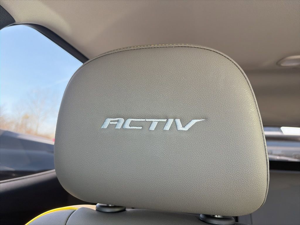 Certified 2025 Chevrolet Trax ACTIV w/ Sunroof Package image 22