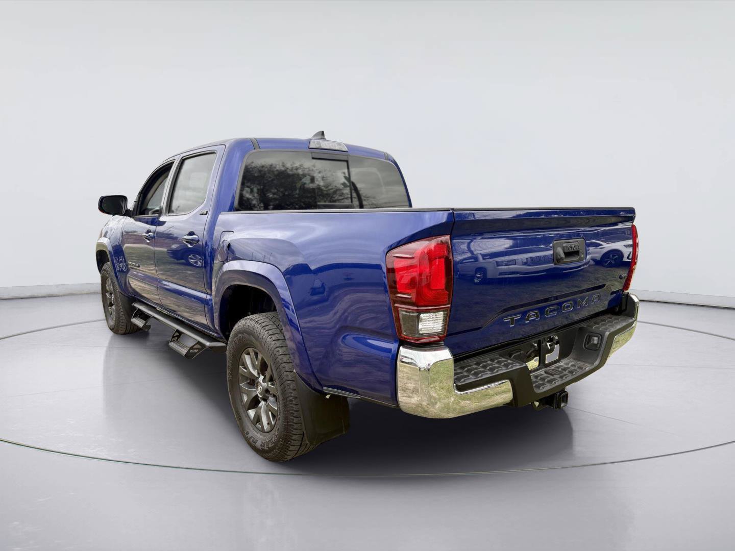 Used 2022 Toyota Tacoma SR5 RWD image 5