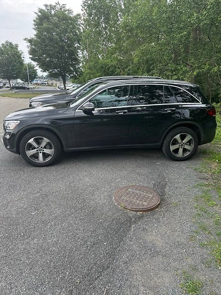 Certified 2021 Mercedes-Benz GLC 300 4MATIC image 4
