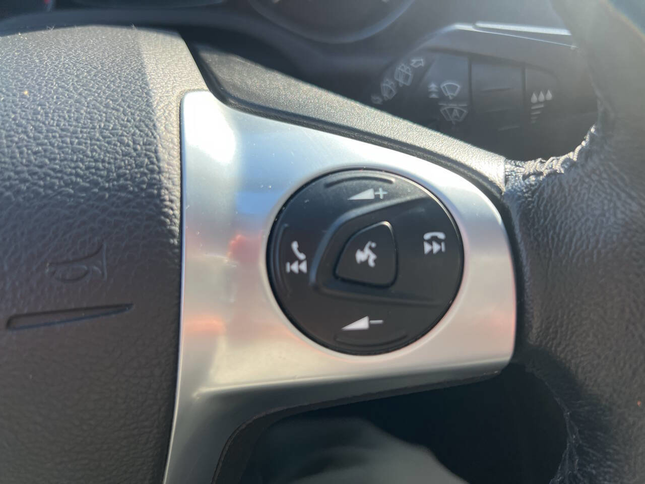 Used 2015 Ford Escape Titanium w/ Equipment Group 301A image 26