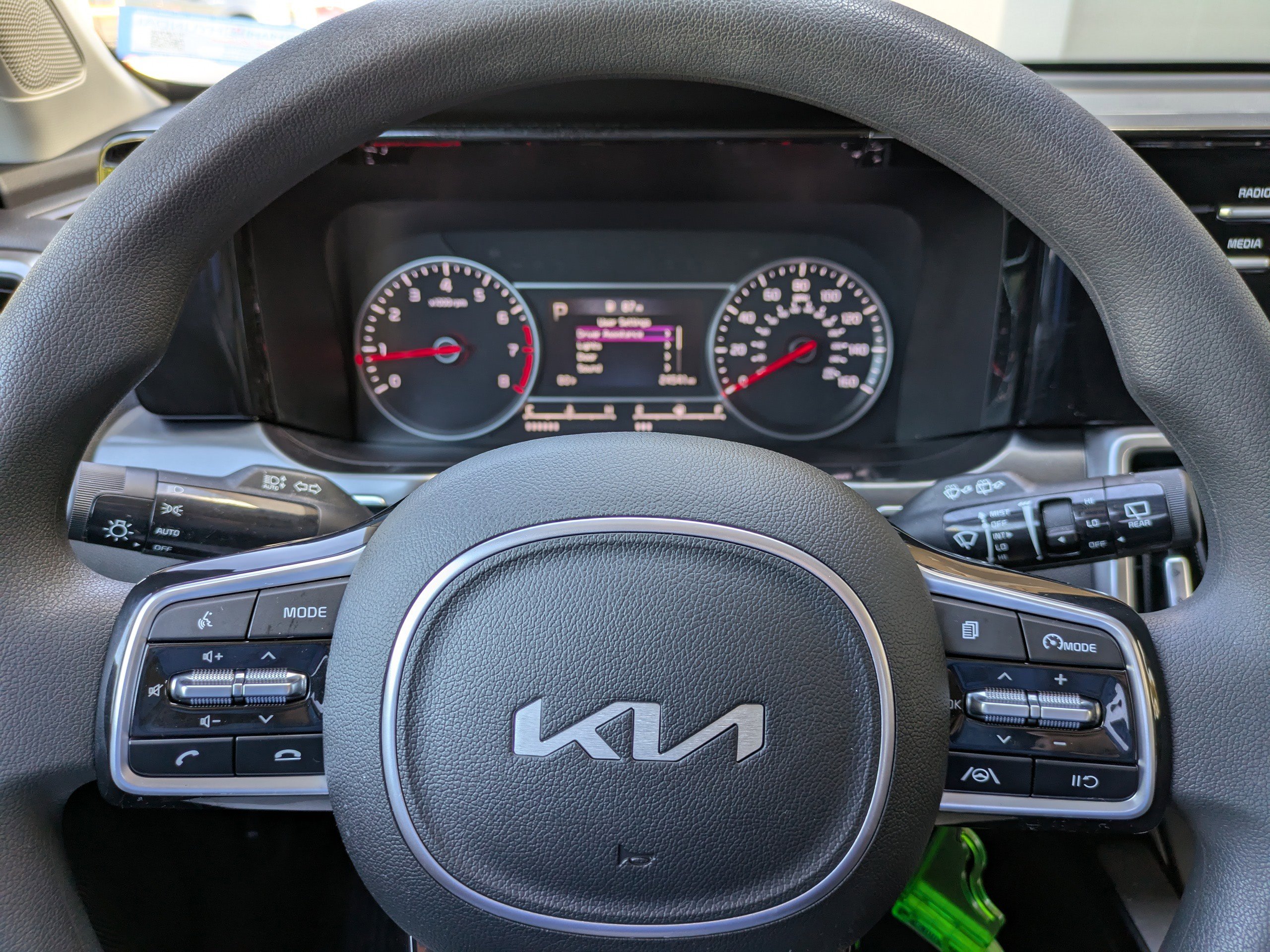 Used 2023 Kia Sorento LX image 21