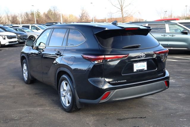 Used 2024 Toyota Highlander LE image 7