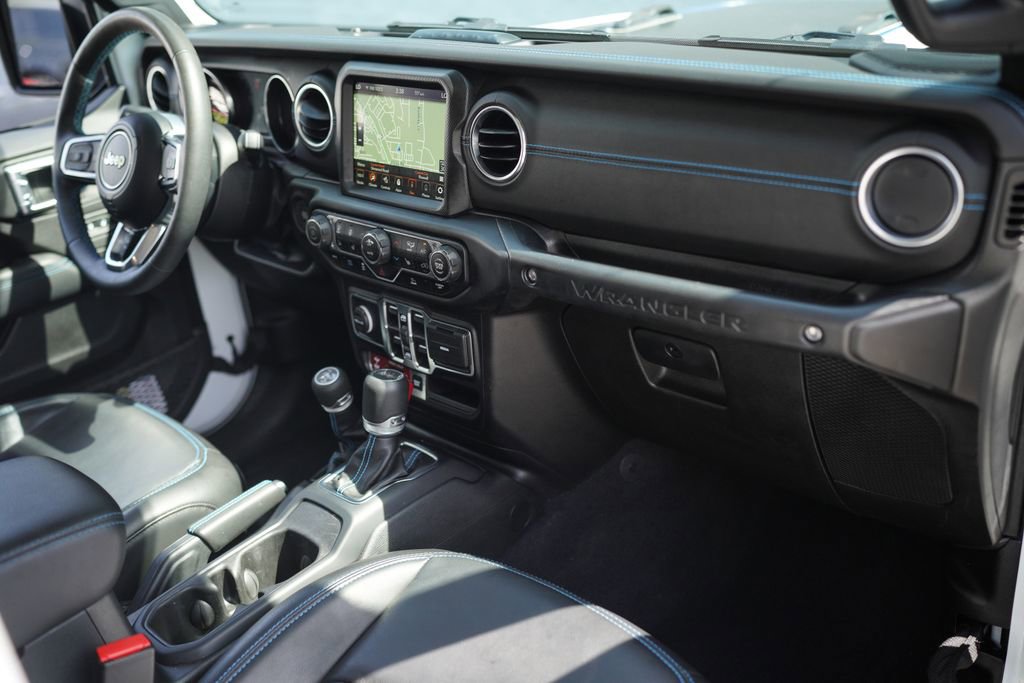 Used 2023 Jeep Wrangler Unlimited Rubicon 4xe w/ Cold Weather Group AWD/4WD image 22