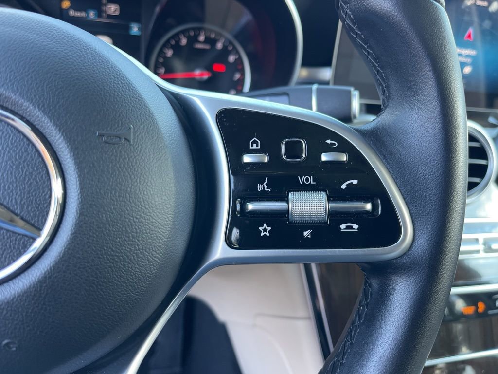 Used 2021 Mercedes-Benz GLC 300 4MATIC image 17