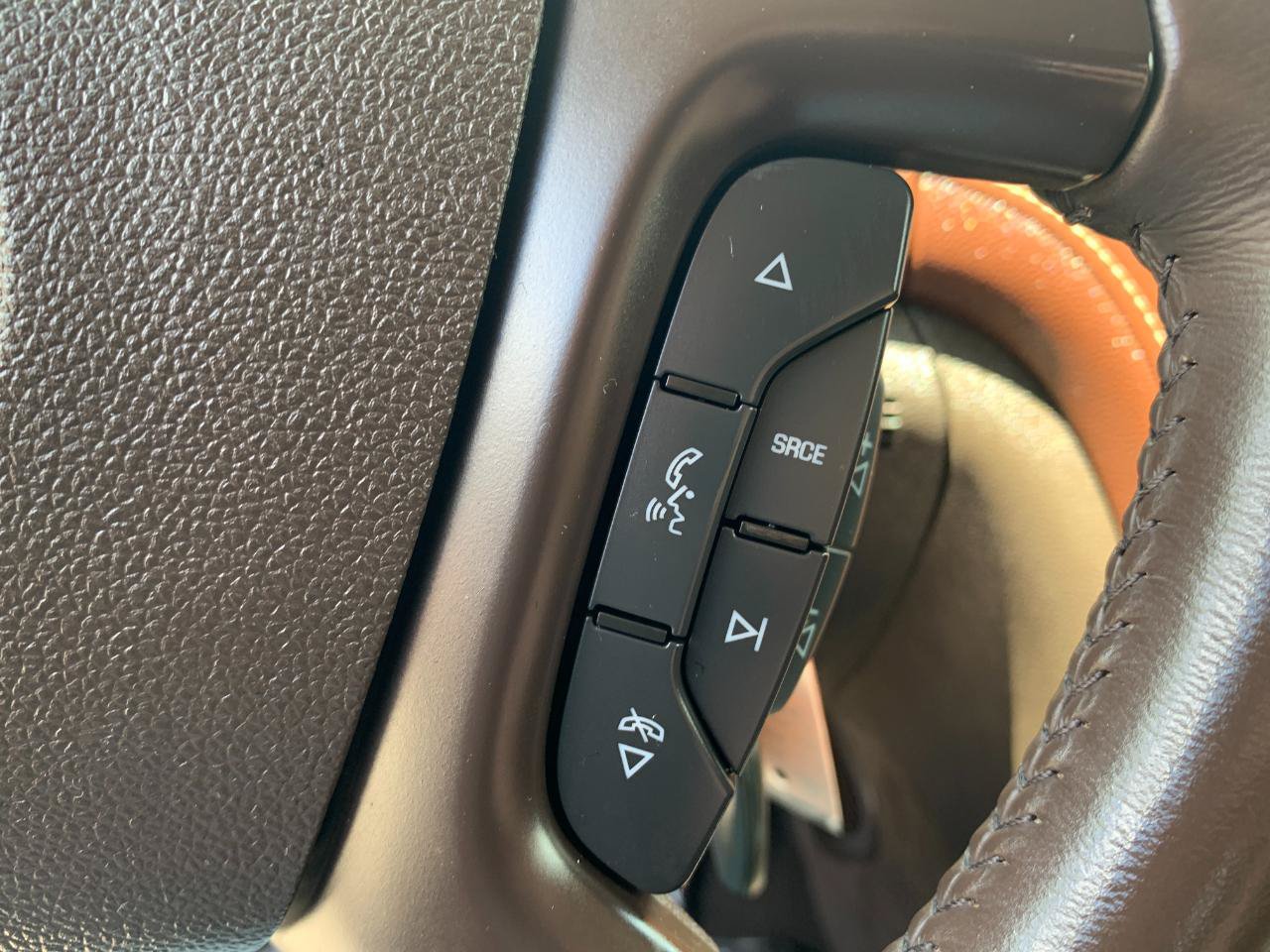 Used 2014 Buick Enclave Premium AWD/4WD image 20