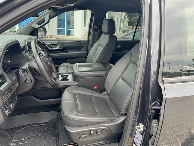 Used 2022 Chevrolet Tahoe RST w/ Luxury Package AWD/4WD image 9