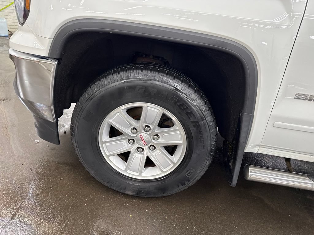 Used 2019 GMC Sierra 1500 SLE w/ SLE Value Package AWD/4WD image 11