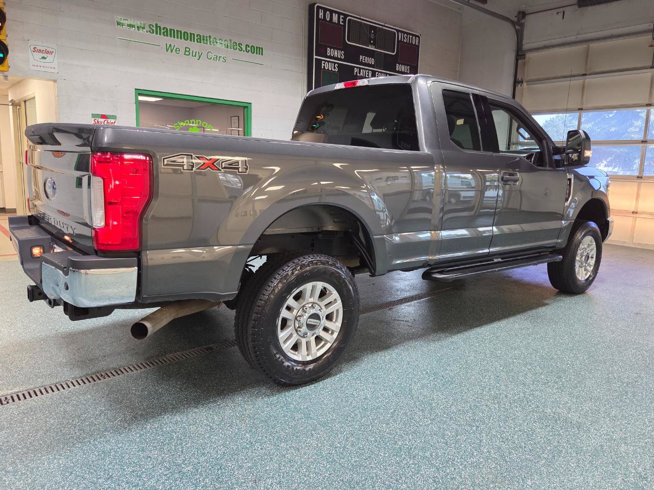 Used 2018 Ford F250 XLT w/ XLT Value Package AWD/4WD image 6