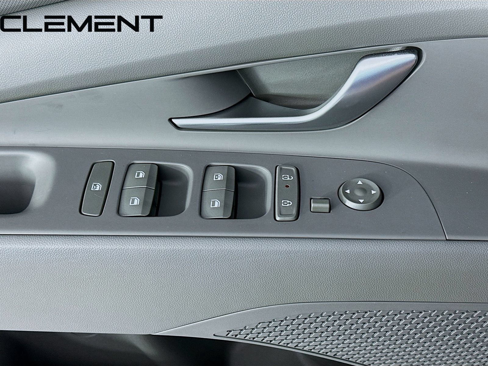 Certified 2024 Hyundai Elantra SEL FWD image 24