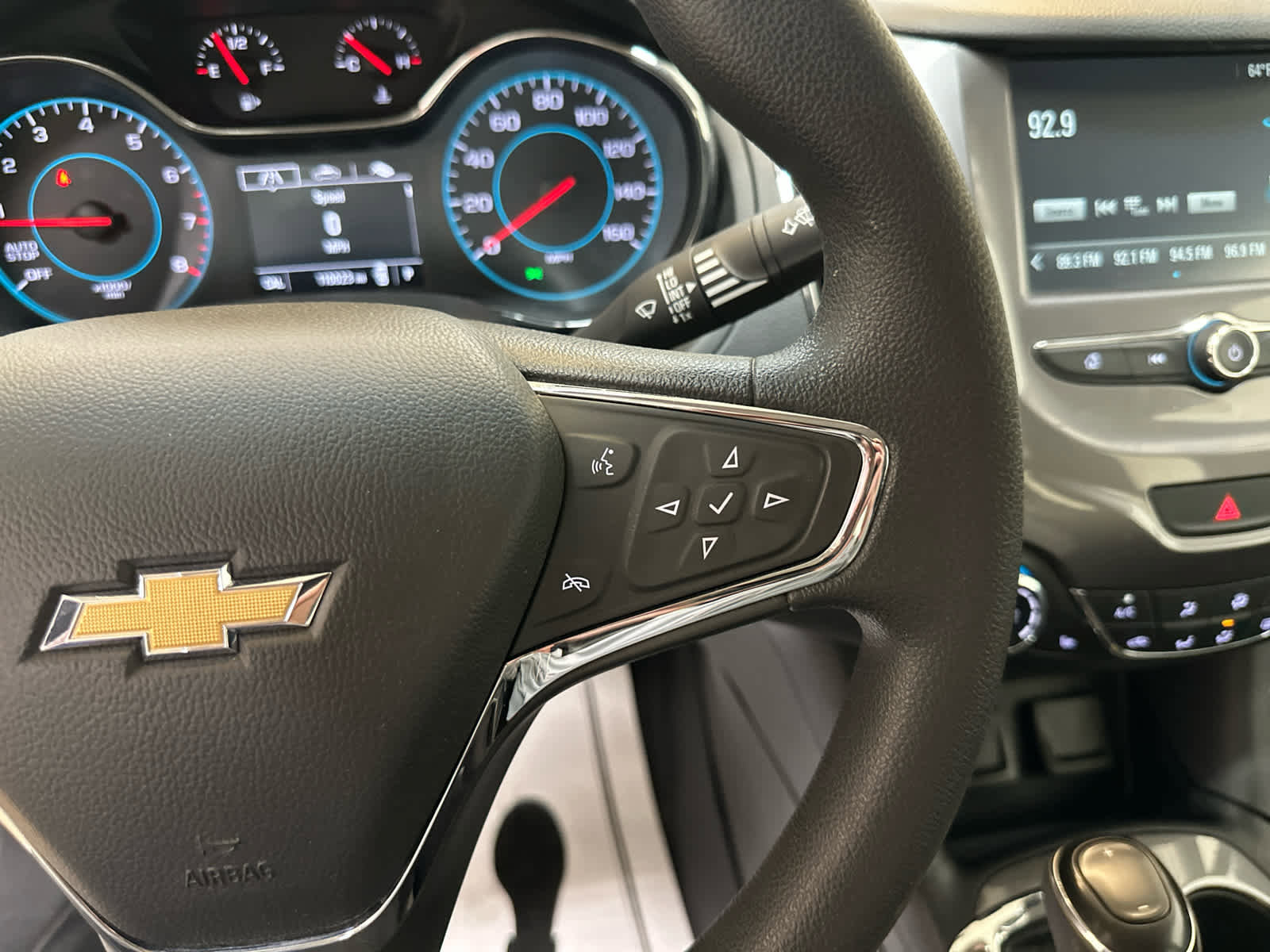Used 2017 Chevrolet Cruze LT w/ Convenience Package FWD image 22