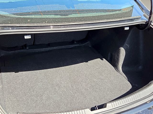 Used 2025 Chevrolet Malibu LT FWD image 11