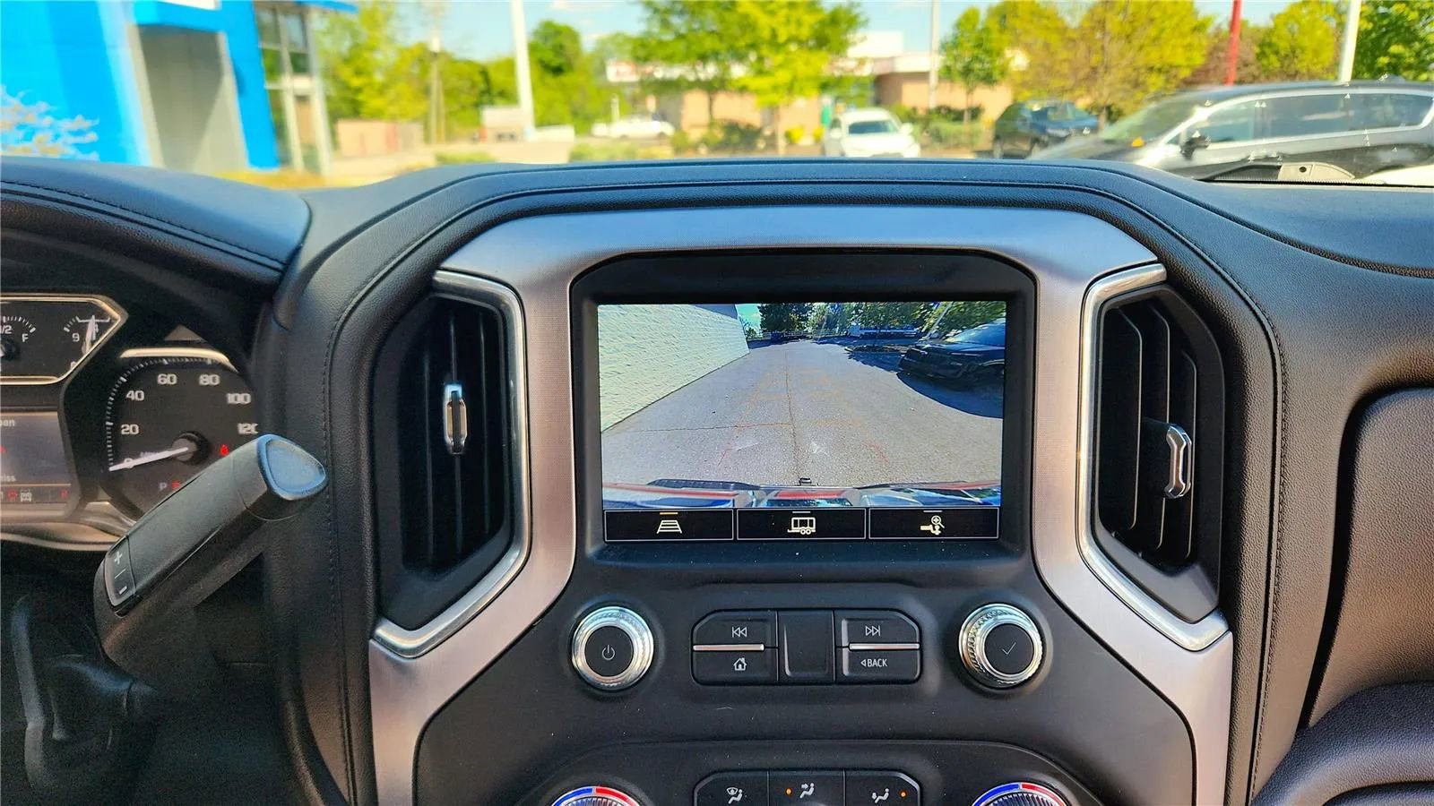 Used 2022 GMC Sierra 2500 SLE w/ SLE Convenience Package AWD/4WD image 18